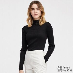 Uniqlo long Sleeve Turtleneck - Black - Small